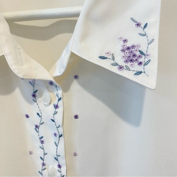 Vintage Koret Floral Embroidered Ladies Collared Button Down Shirt Coquette Girl - Picture 6 of 16